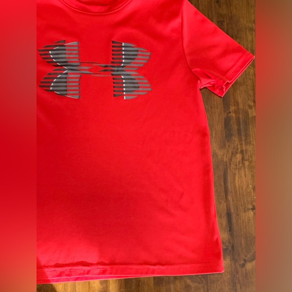Under Armour Dri Fit Tee Size (S)/ (7) - Picture 5 of 9